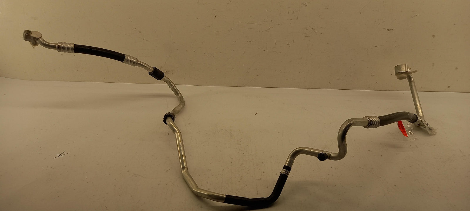 Original OE Volkswagen Klimaanlage Druckleitung 8J0820743Q