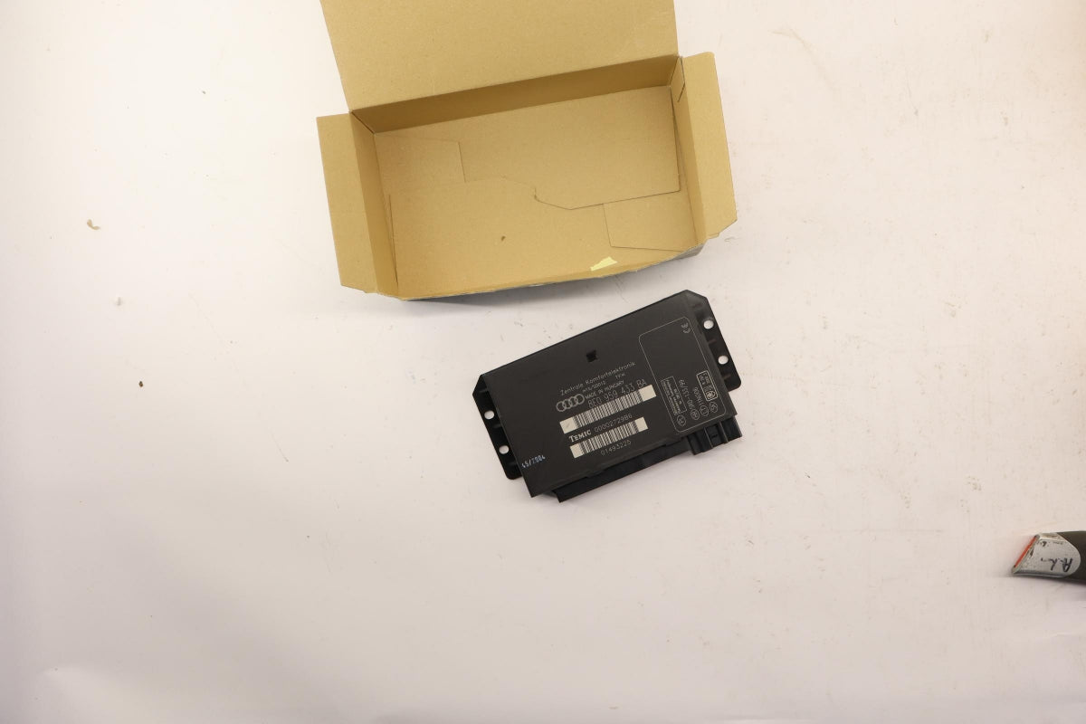 Original OE Volkswagen Steuergerät 8E0959433BA