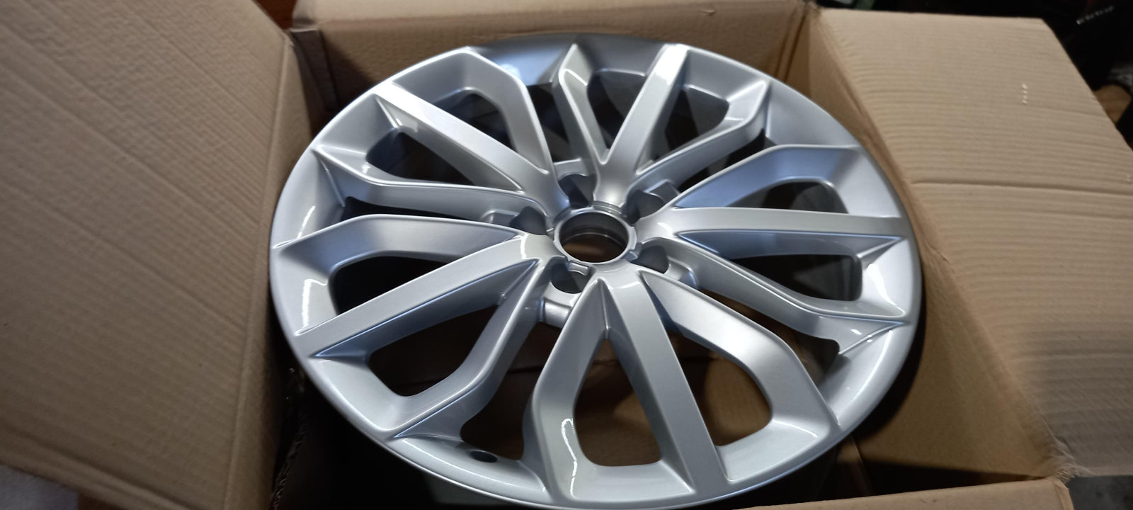 Original OE Volkswagen Felge 4G0601025E