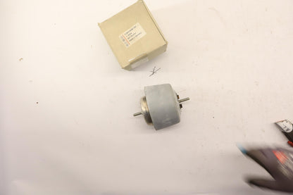 Original OE Volkswagen Motorlager 8E0199379F