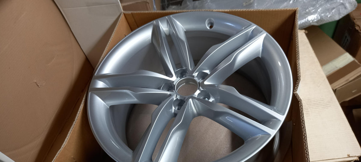 Original OE VAG AUDI A5/S5 (2010-2016) Alu Felge 8.5JX19 ET32 5/112 8T0601025H