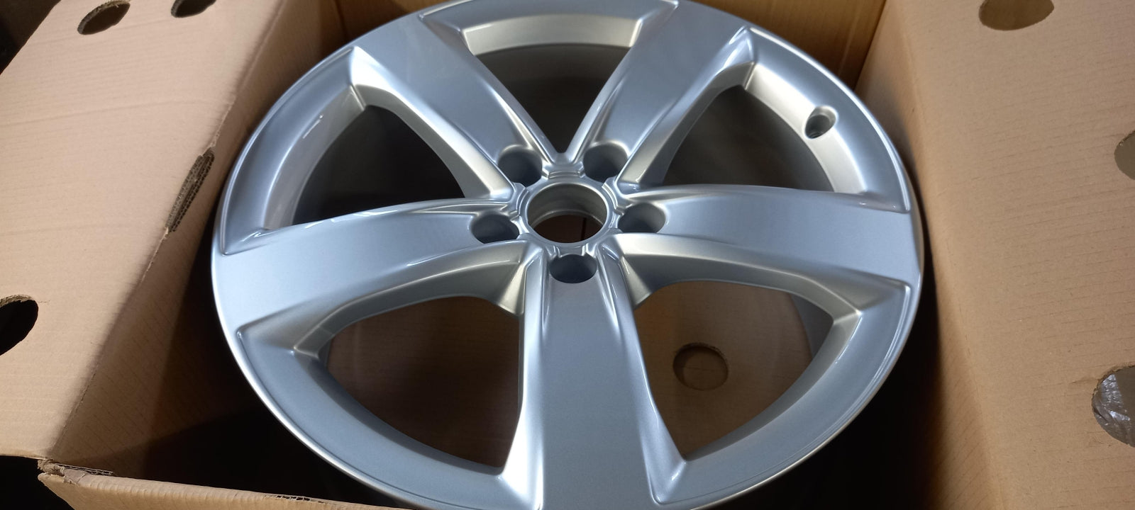 Original OE Volkswagen Felge 4G0601025D