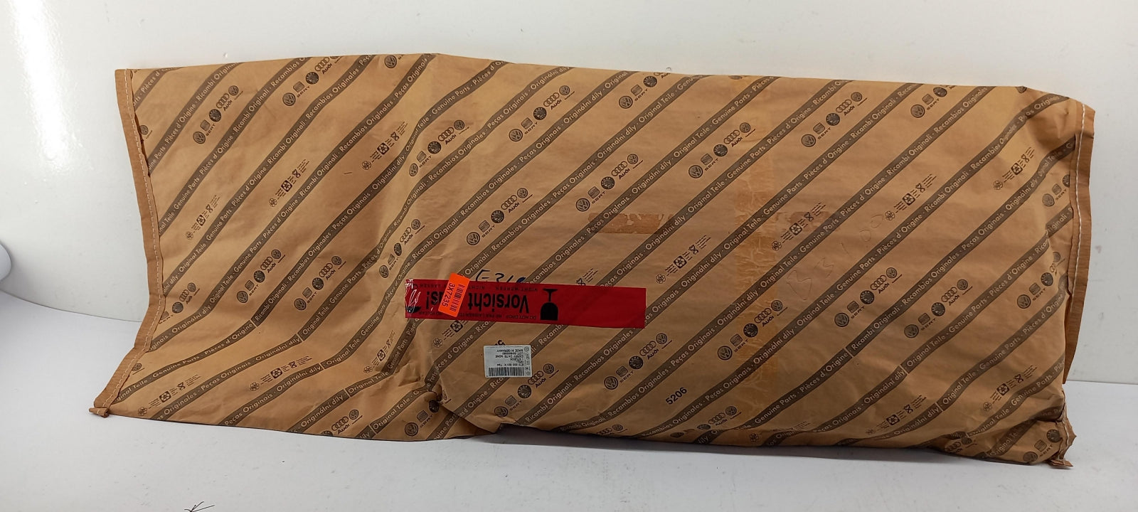 Original OE Volkswagen Kühlergitter 8T0853651KT94