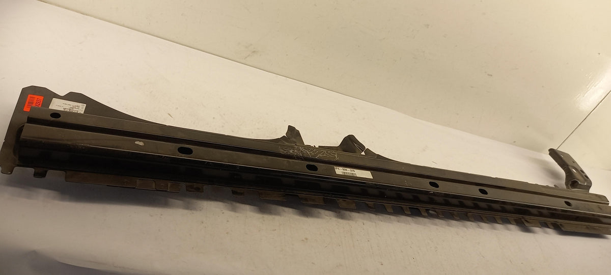 Original AUDI A3 RS3 8P Unterholm rechts 8P4809378