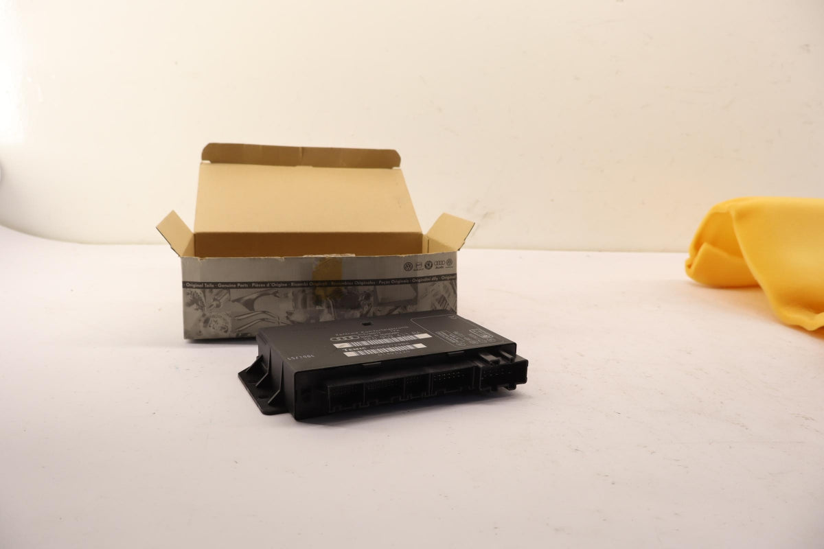 Original OE Volkswagen Steuergerät 8E0959433BA