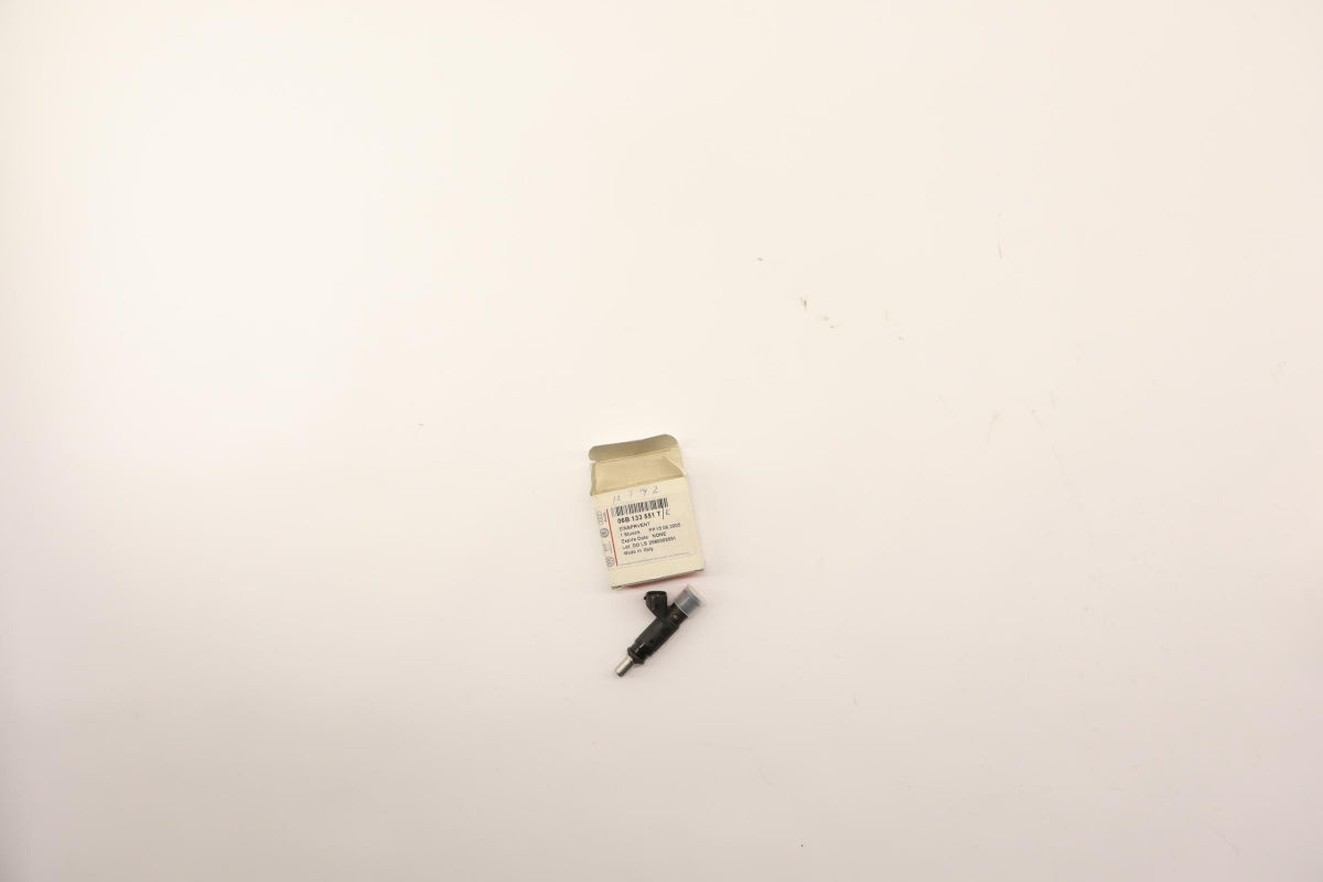 Original VW Passat B5 AUDI A4 8H/8E A6 4B 2.0 Einspritzventil 06B133551T