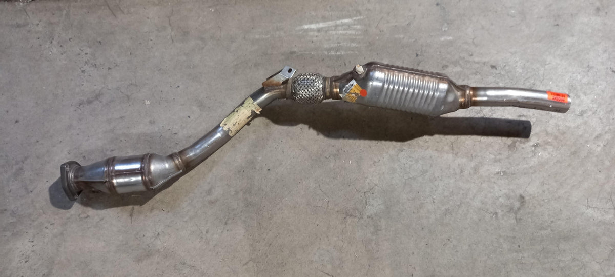 Original AUDI A6 4B SKODA Superb 3U 2.4/2.8 Katalysator 4B0254501HX