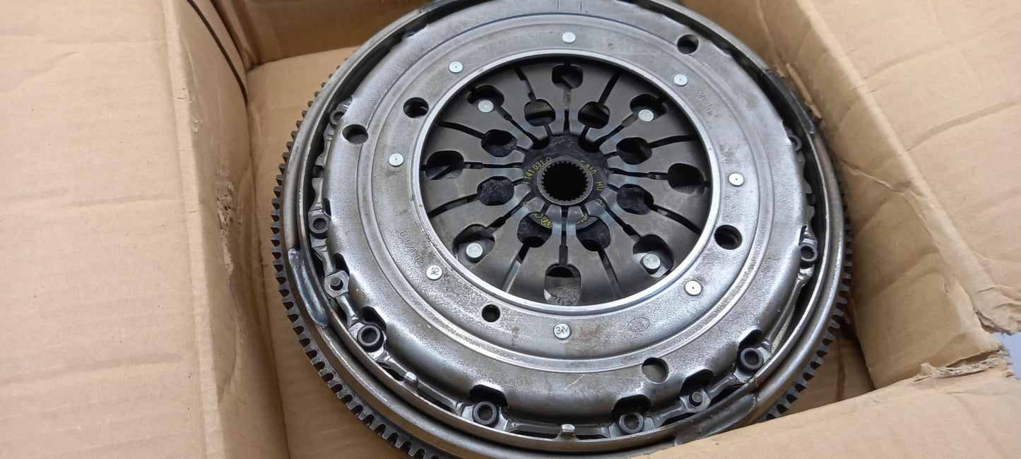 Original OE Volkswagen Kupplungssatz Mit Schwungrad 074105264F