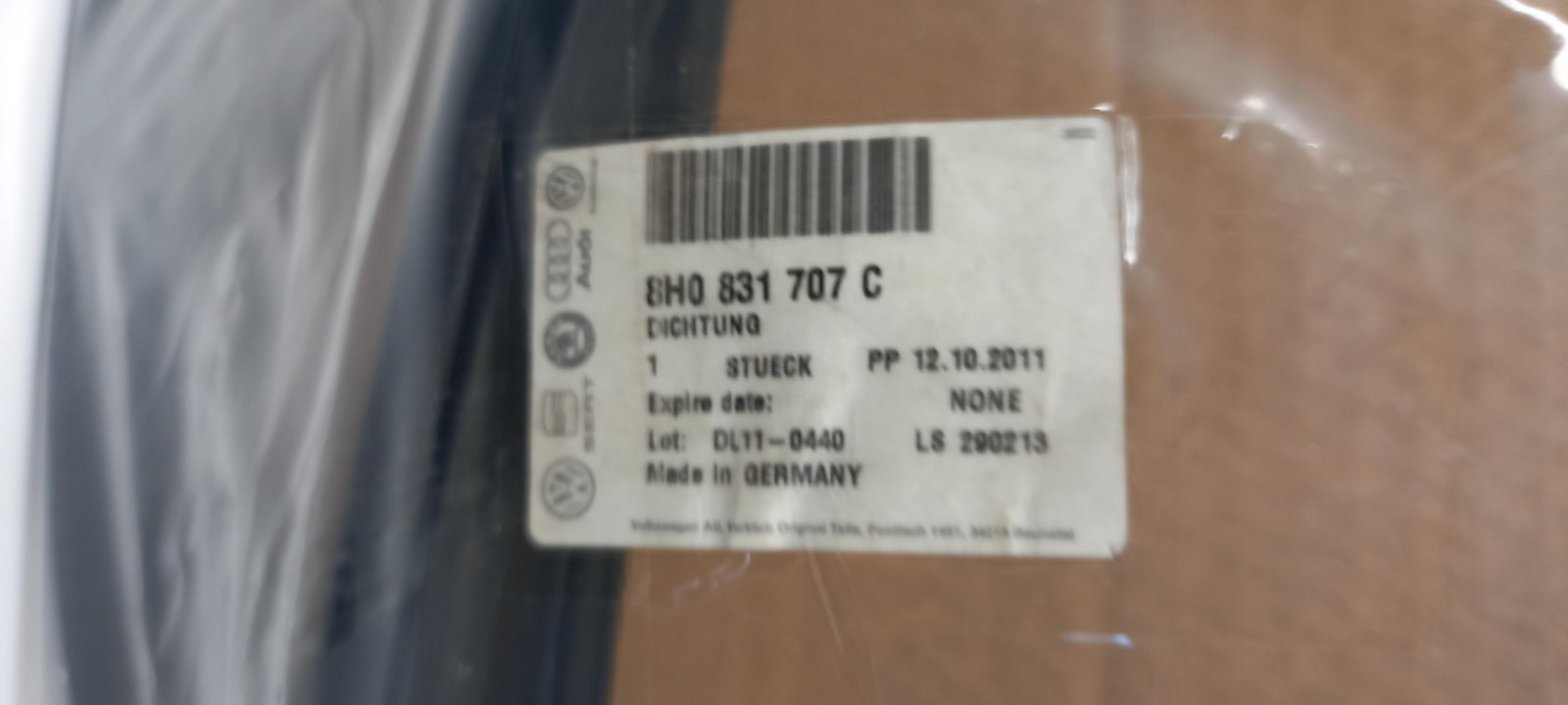 Original OE Volkswagen Türdichtung 8H0831707C