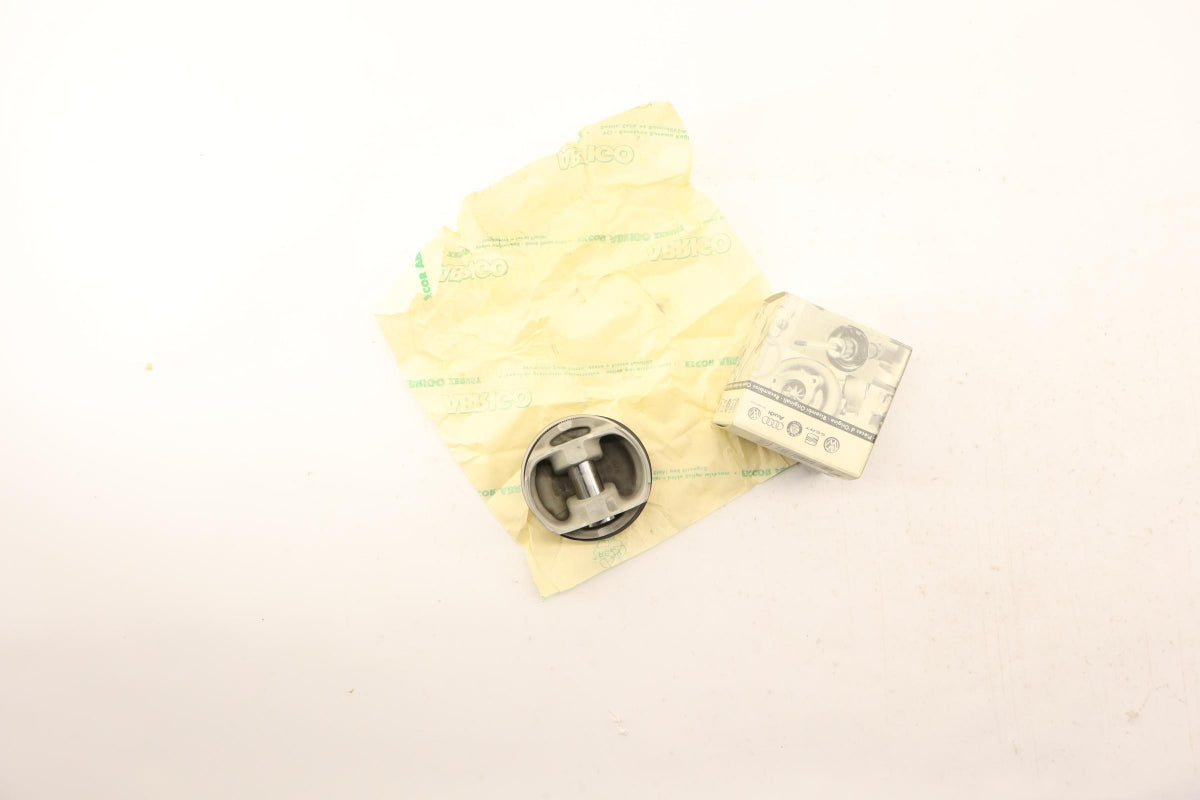 Original OE Volkswagen Kolben 06E107065AQ