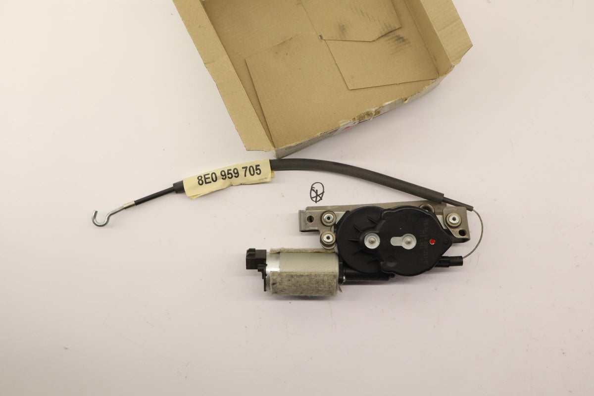 Original OE Volkswagen Elektromotor 8E0959705