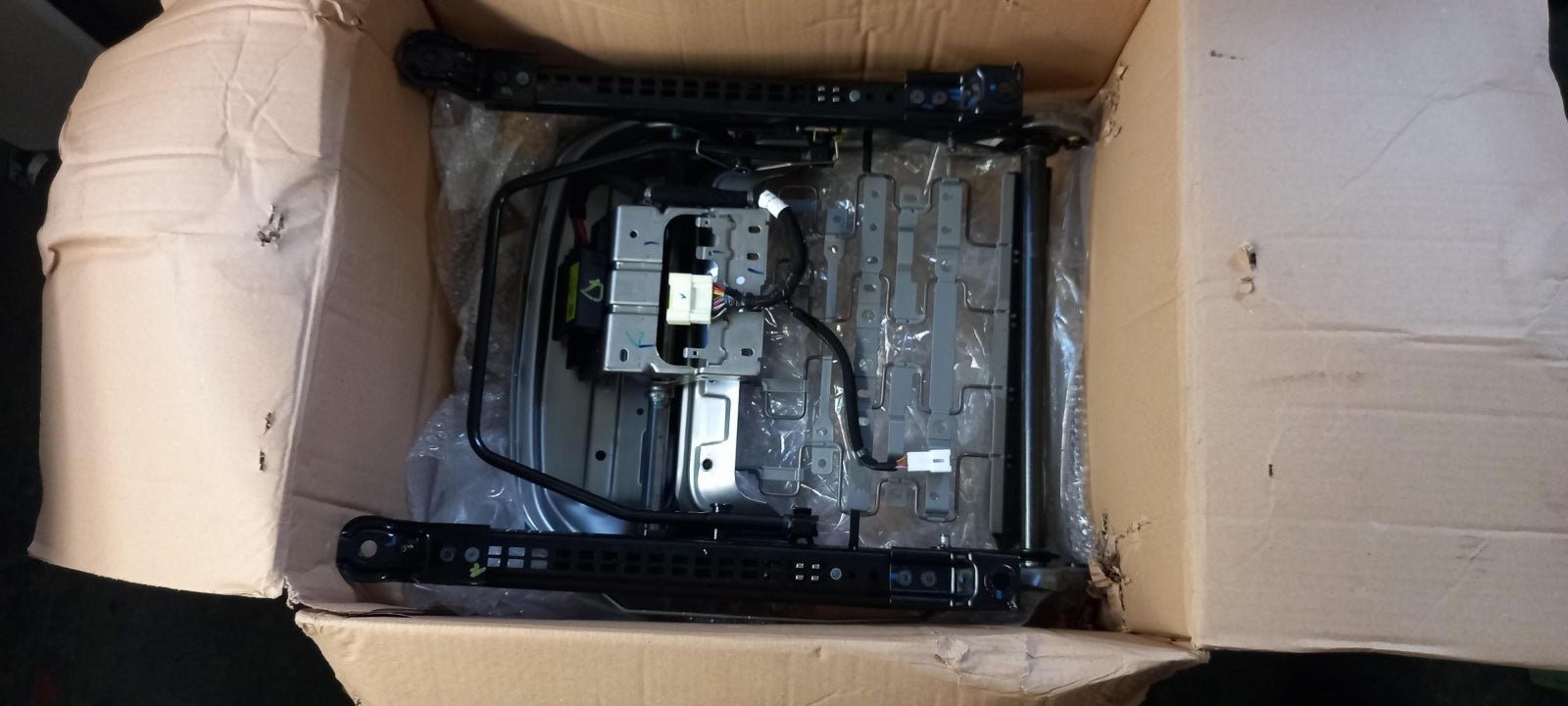 Original OE HYUNDAI/KIA Sitz Führungsschiene & Einsteller 88600R2020