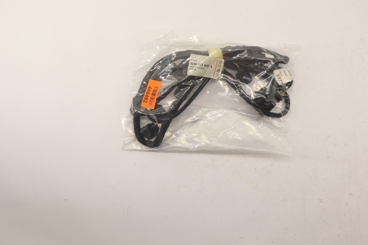 Original OE Volkswagen Kabelbaum 4D0971095A