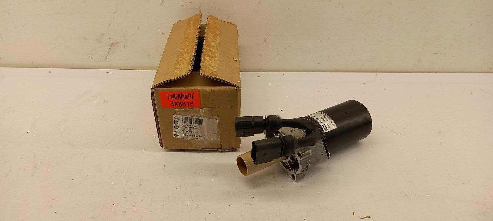 Original OE Volkswagen Stellantrieb 0AB341601