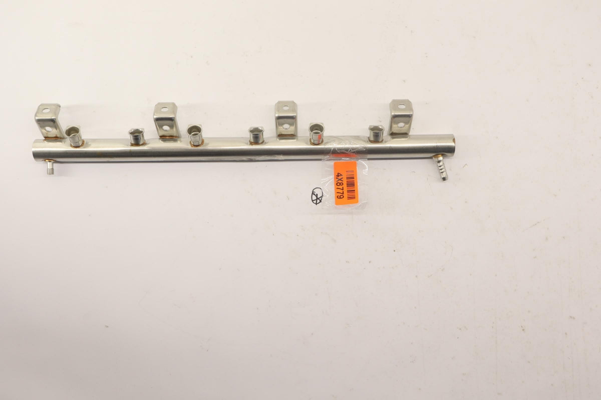 Original OE Volkswagen Kraftstoff Verteilerrohr 022133317J