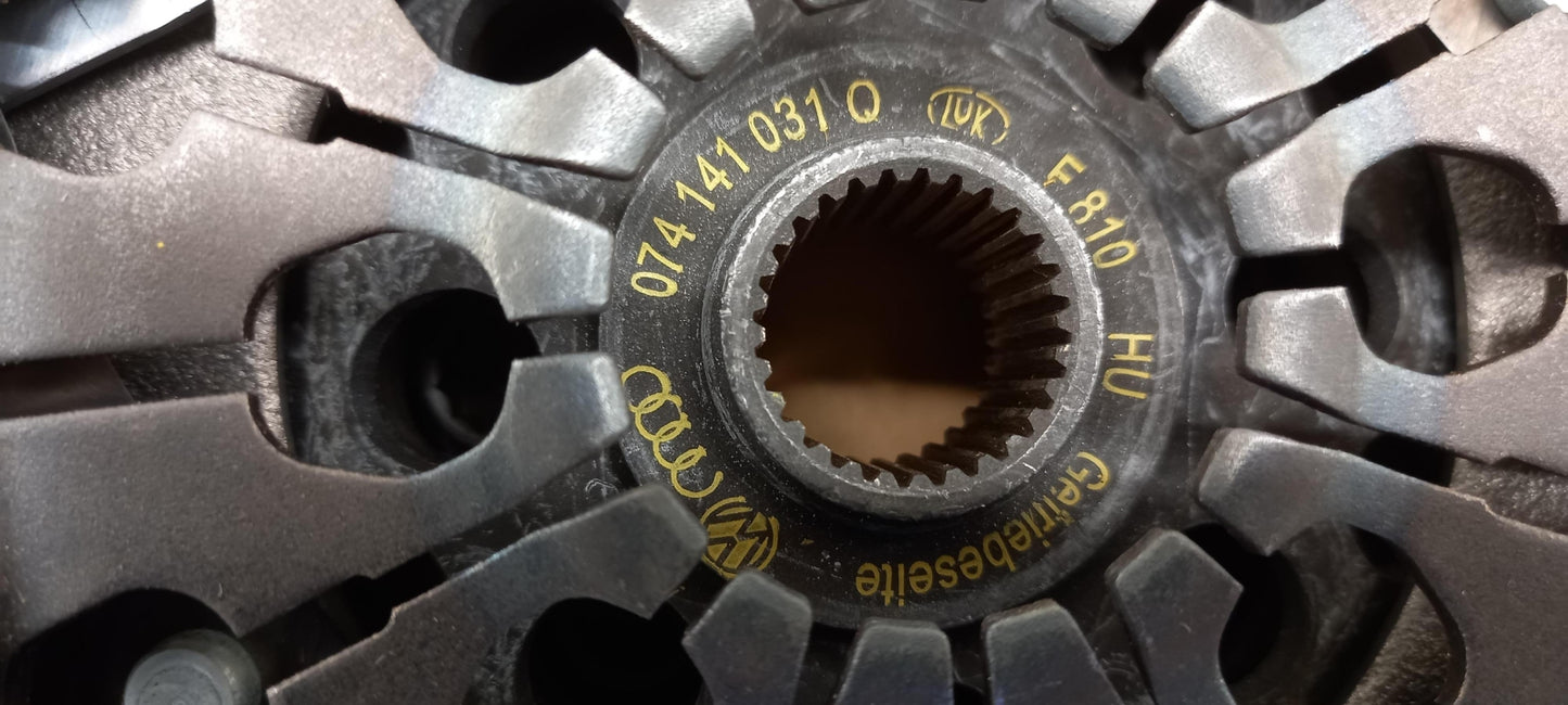 Original OE Volkswagen Kupplungssatz Mit Schwungrad 074105264F
