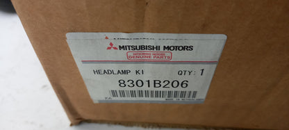 Original OE MITSUBISHI Scheinwerfer 8301B206