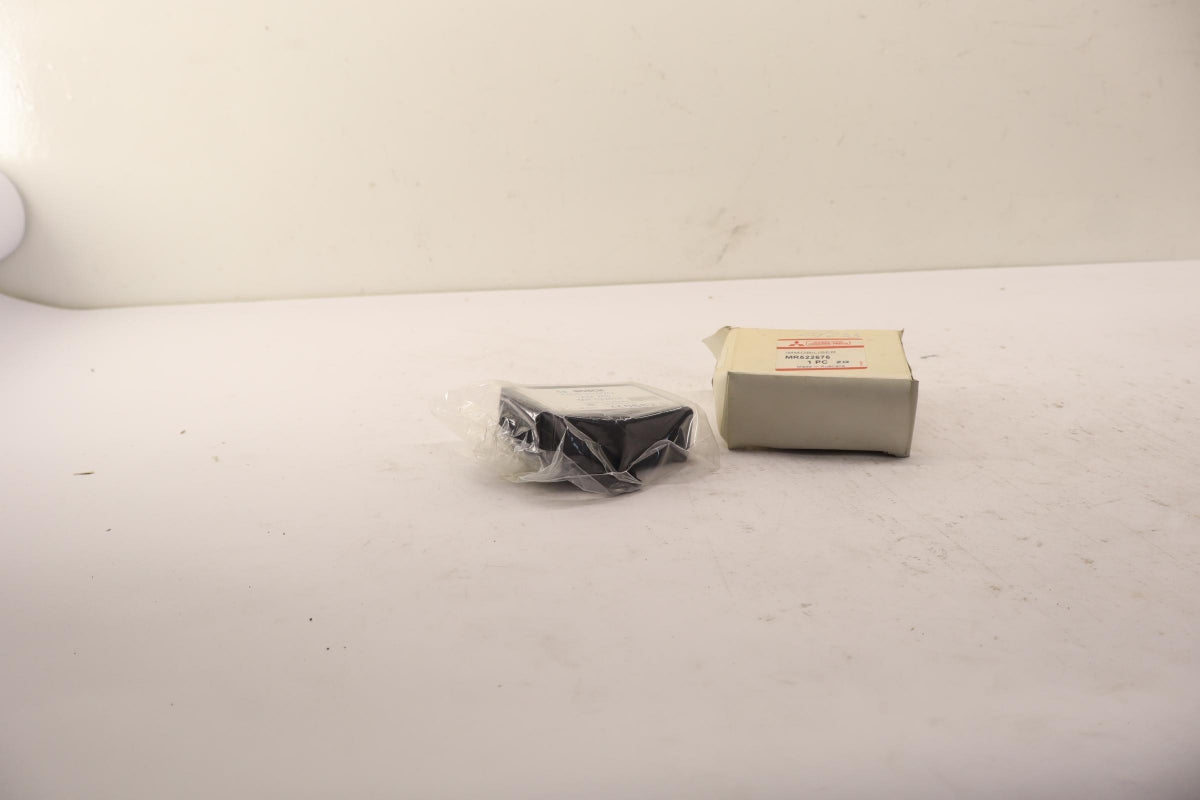 Original OE MITSUBISHI Steuergerät MR522676