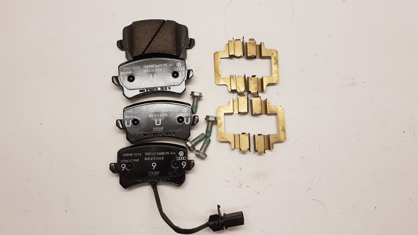Original AUDI RS Q3 '13-'16 Bremsbeläge hinten 8U0698451E