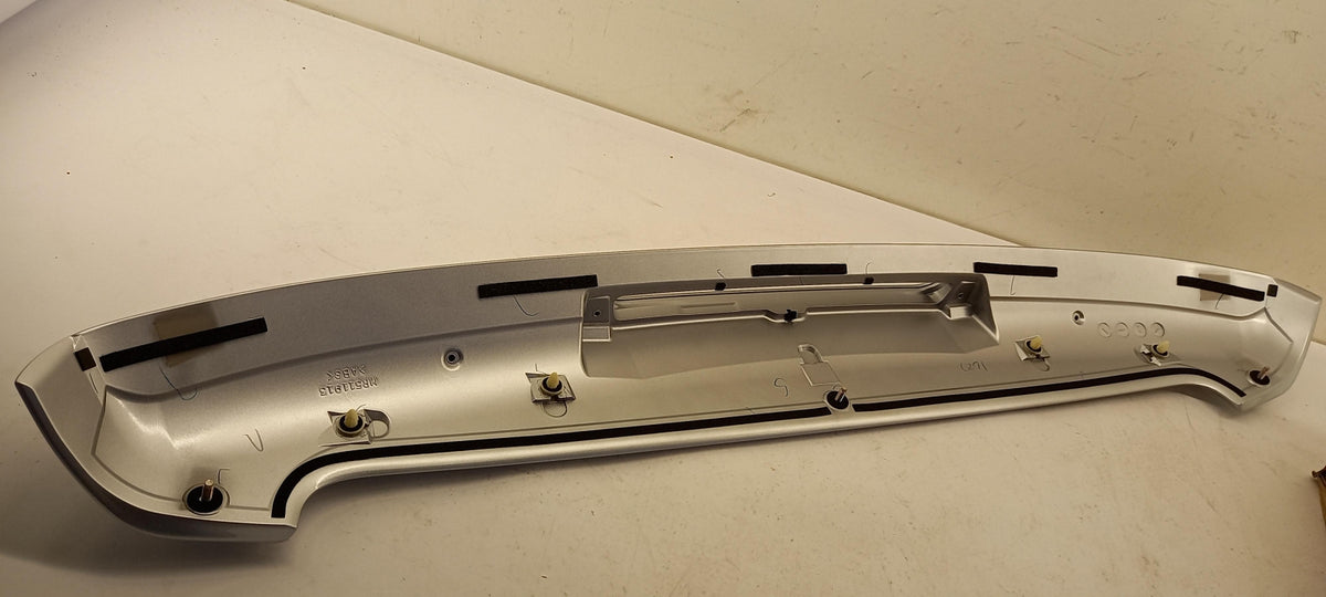 Original OE MITSUBISHI Spoiler MR647208