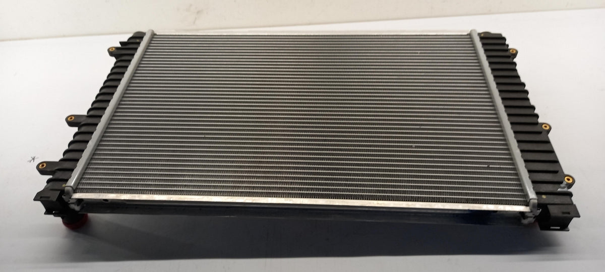 Original AUDI A8 (4D) 2.8 Wasserkühler 4D0121251AP