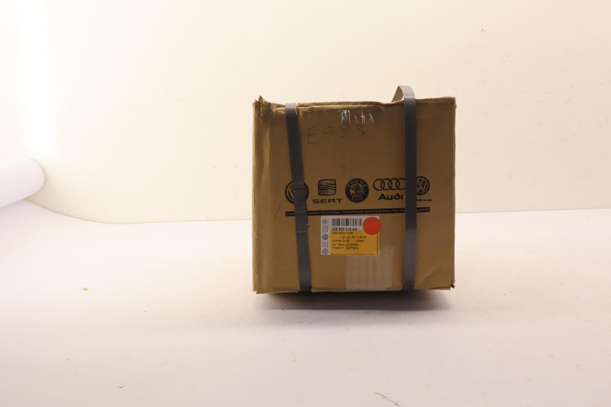 Original OE Volkswagen Lichtmaschine 028903018AX