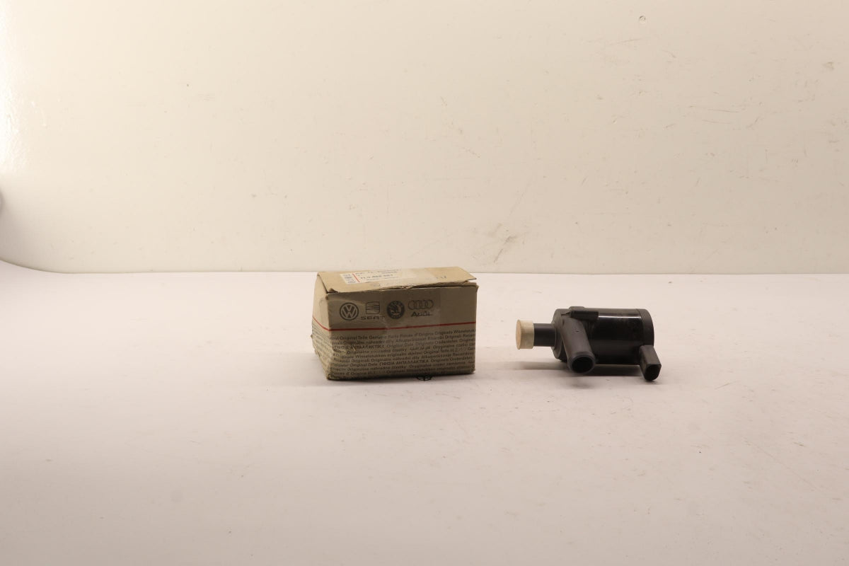 Original OE Volkswagen Zusätzliche Wasserpumpe 7L0965561