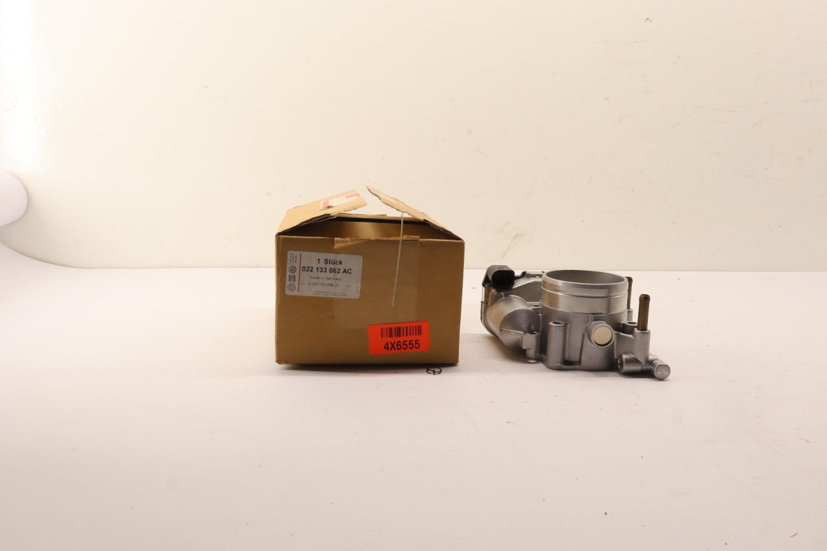 Original OE Volkswagen Drosselklappe 022133062AC