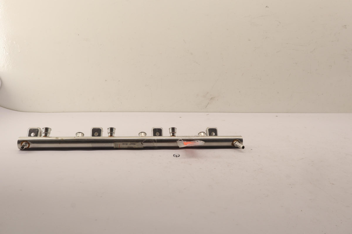 Original OE Volkswagen Kraftstoff Verteilerrohr 022133317J