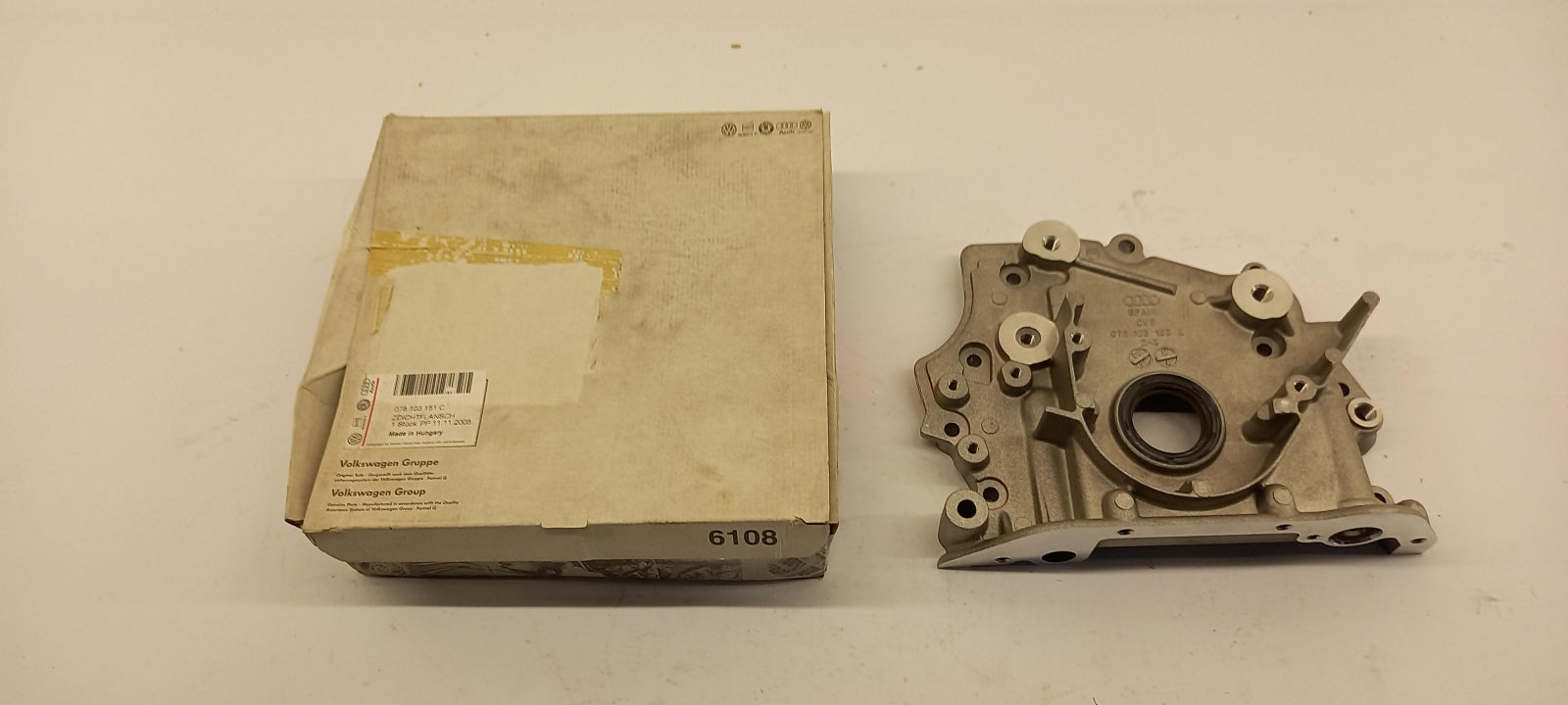 Original OE Volkswagen 078103151C