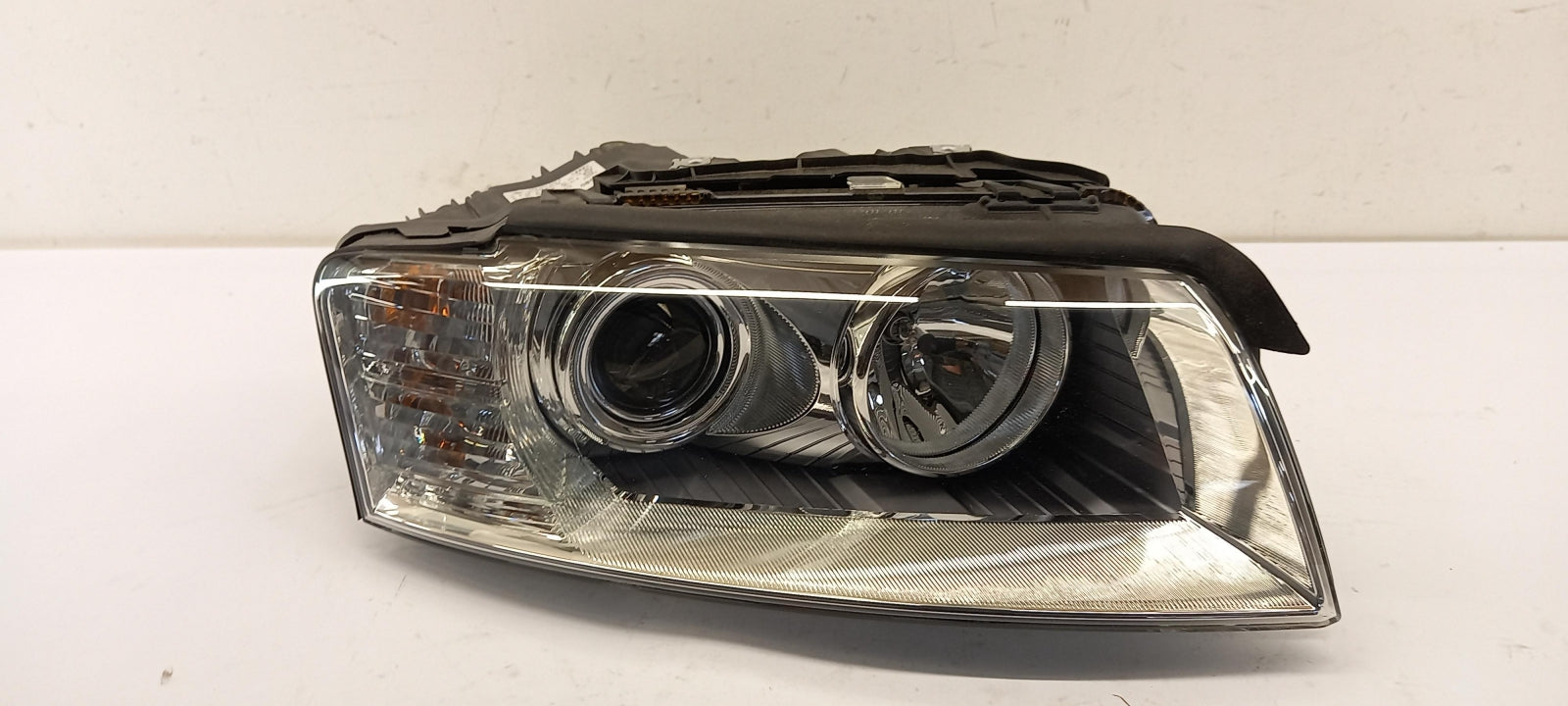 Original OE Volkswagen Scheinwerfer 4E0941030P