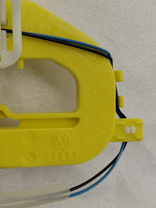Original OE Volkswagen Kraftstoffvorrat Sensor 4E0919673A