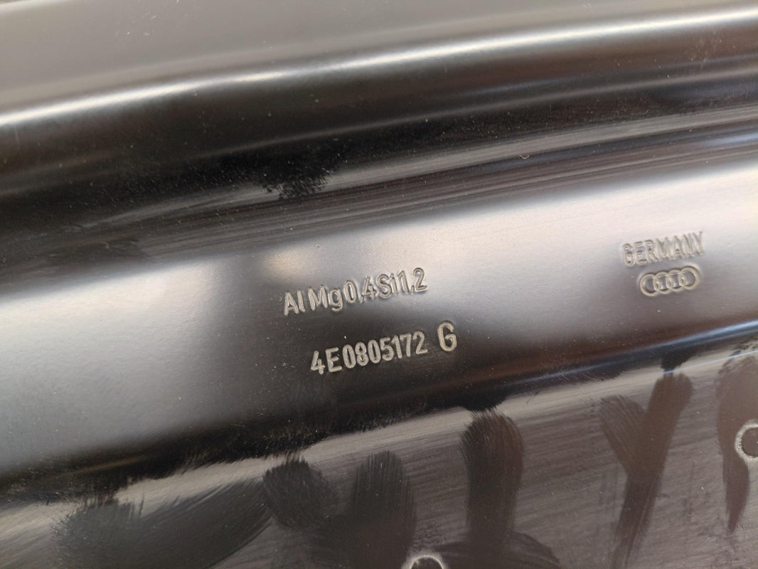 Original OE Volkswagen Kotflügel Halter 4E0805390
