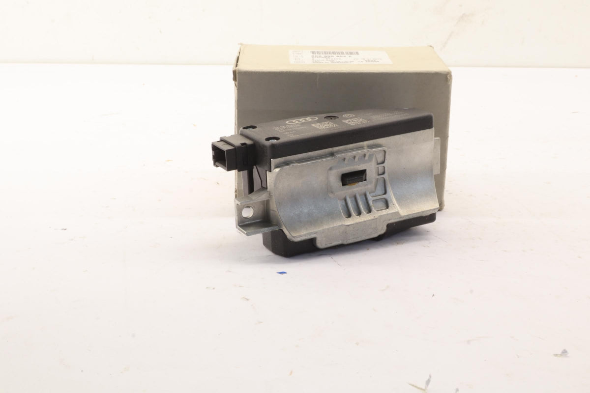 Original OE Volkswagen Steuergerät 8K0905852E