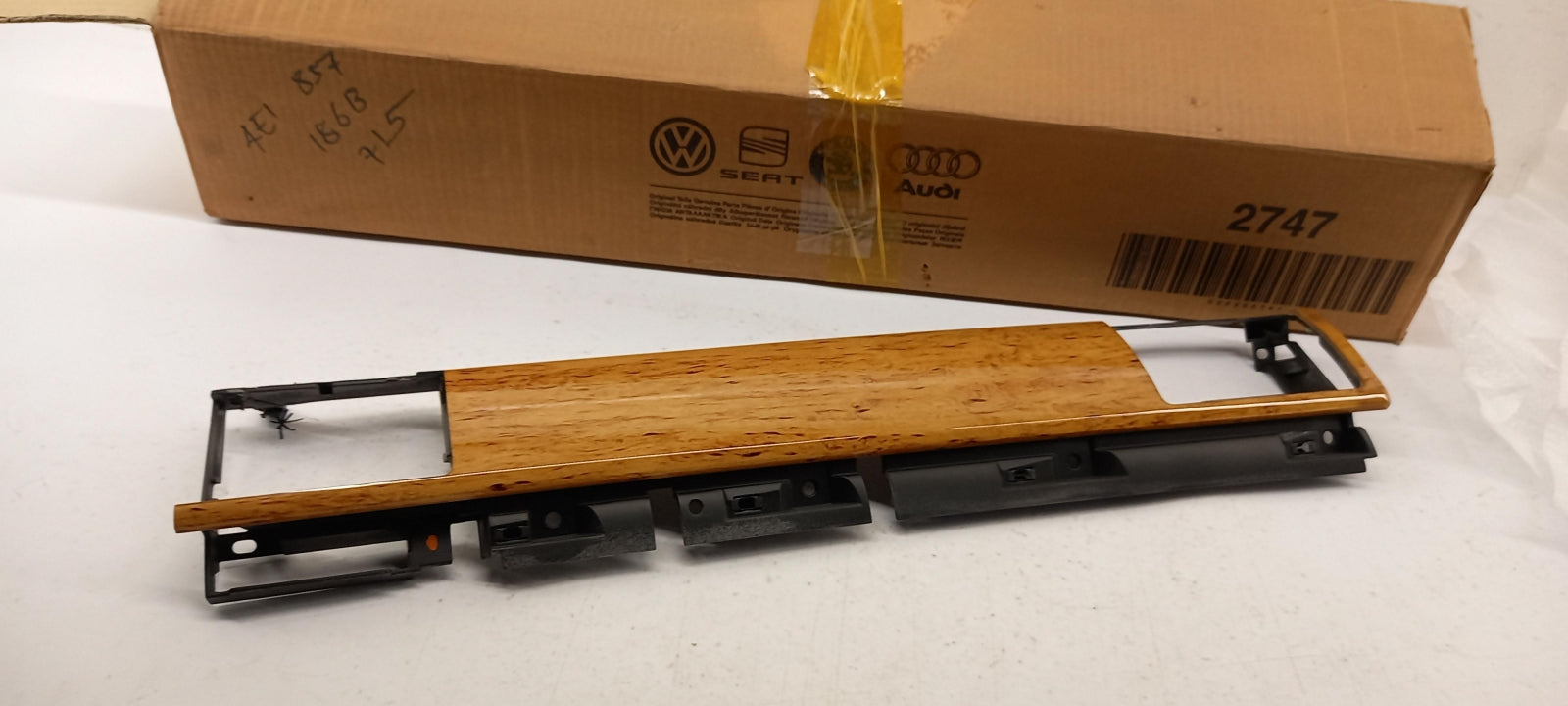 Original AUDI A8/S8 (4E) Instrumententafel Verkleidung beige 4E1857186B7L5