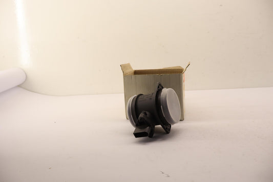 Original AUDI A8 VW Golf 4 Jetta Phaeton Beetle Luftmassenmesser 07C906461X