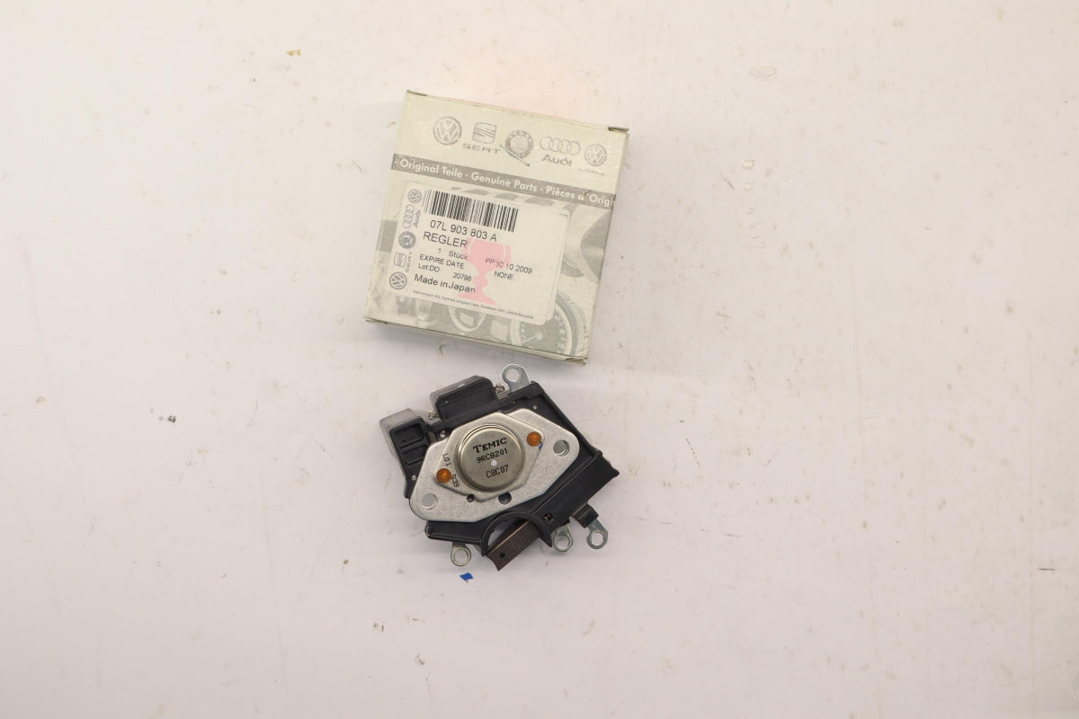 Original OE Volkswagen Generatorregler 07L903803A