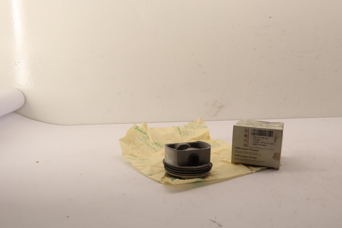 Original OE Volkswagen Kolben 06E107065AQ