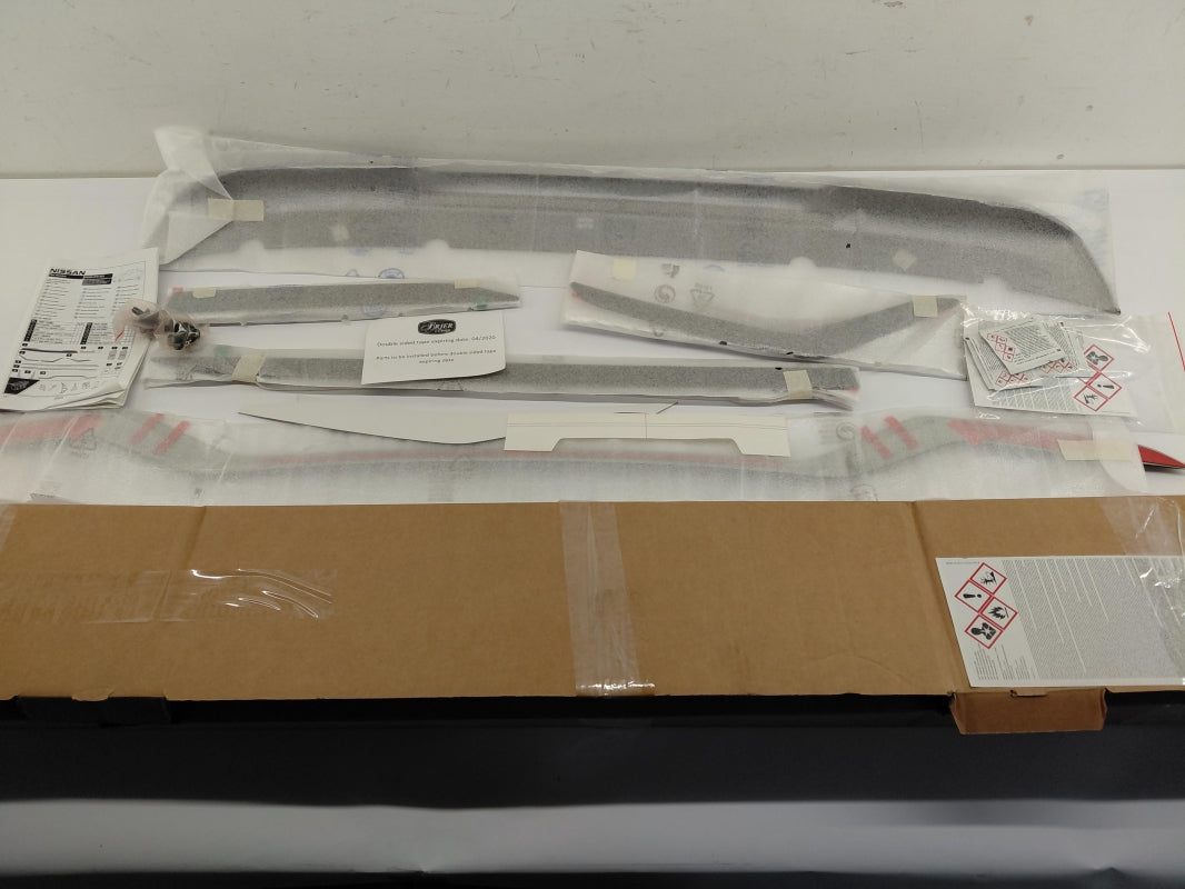 Original OE NISSAN Styling Kit KE6006P019BK