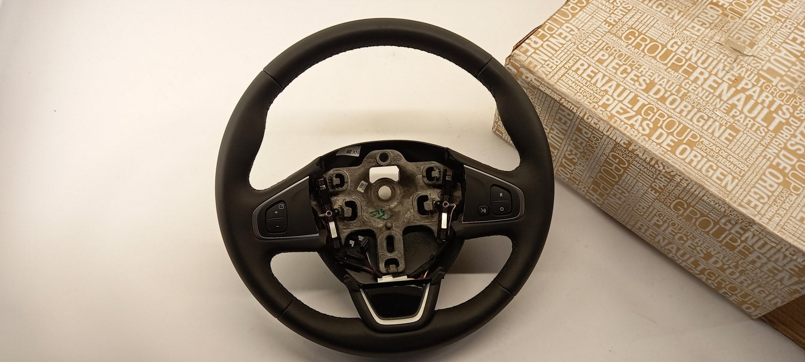Original OE RENAULT Lenkrad 484000110R