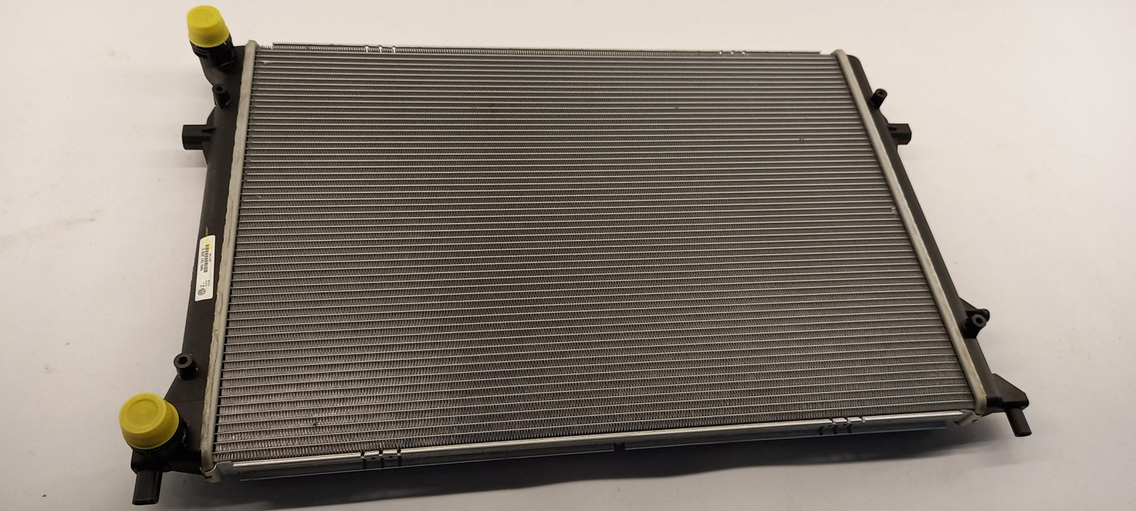 Original OE Volkswagen Wasserkühler 5K0121253C