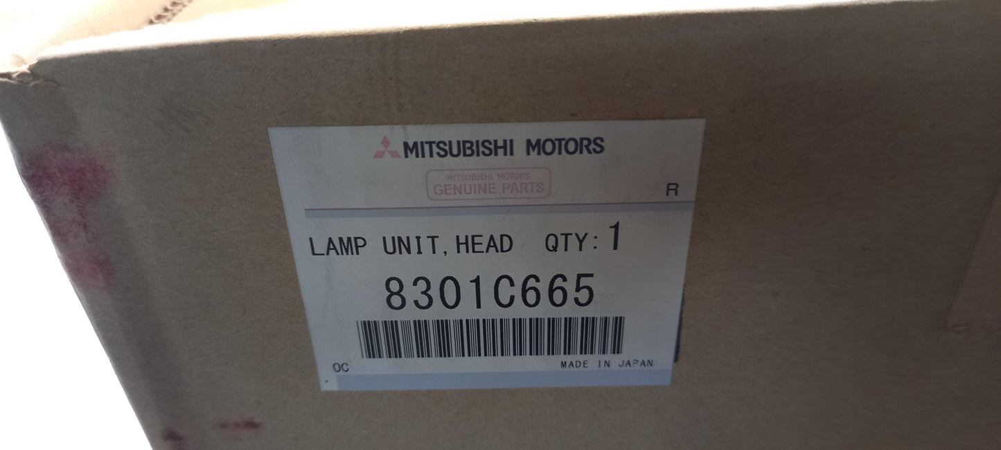 Original OE MITSUBISHI Scheinwerfer 8301C665