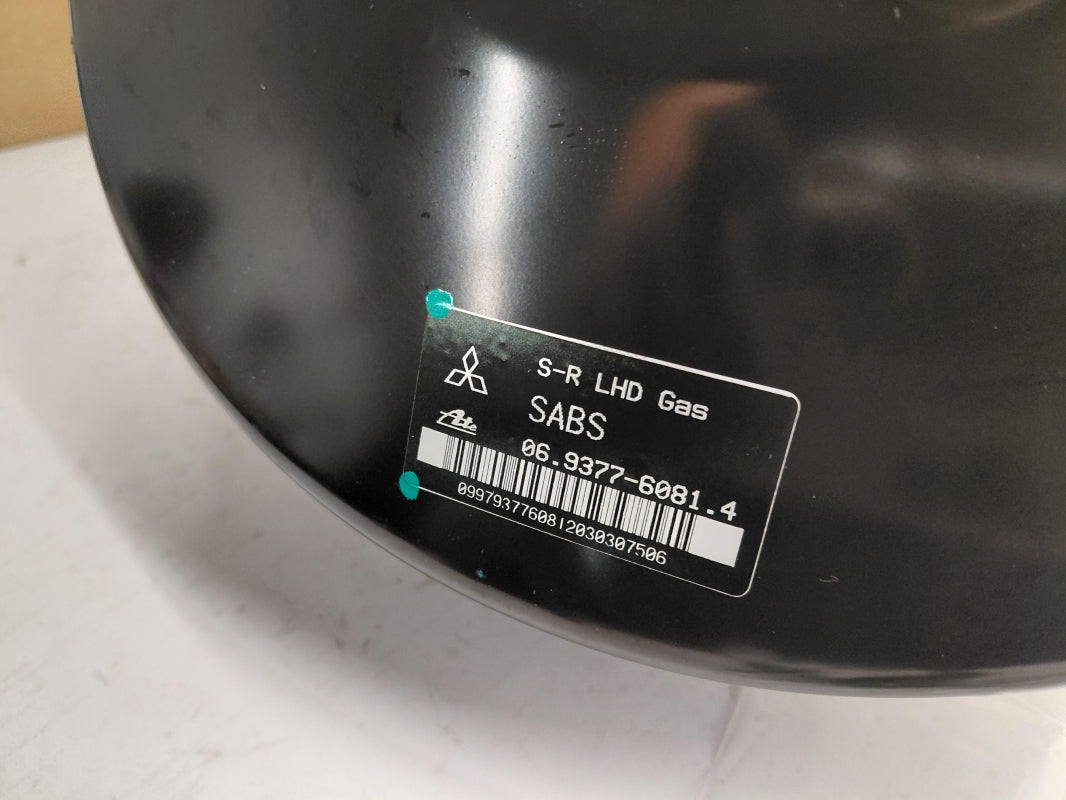 Original OE MITSUBISHI Bremskraftverstärker 4630A241