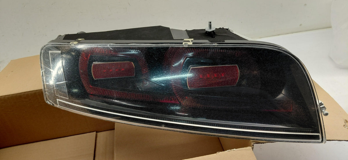 Original AUDI R8 Coupe/Spyder 07-12 Heckleuchte schwarz links 420945095H