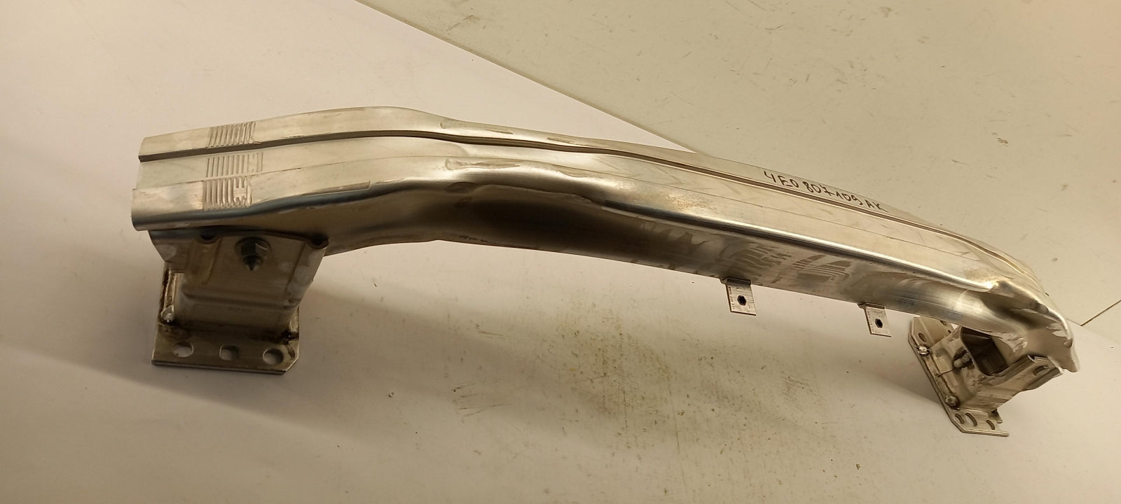 Original OE Volkswagen Querträger 4E0807109AK