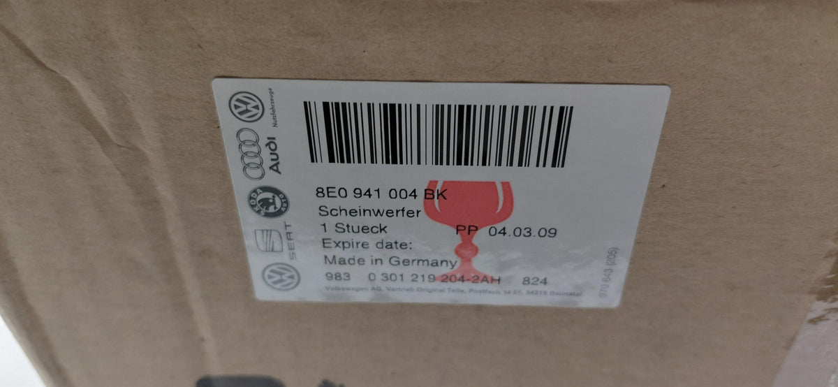 Original OE Volkswagen Scheinwerfer 8E0941004BK