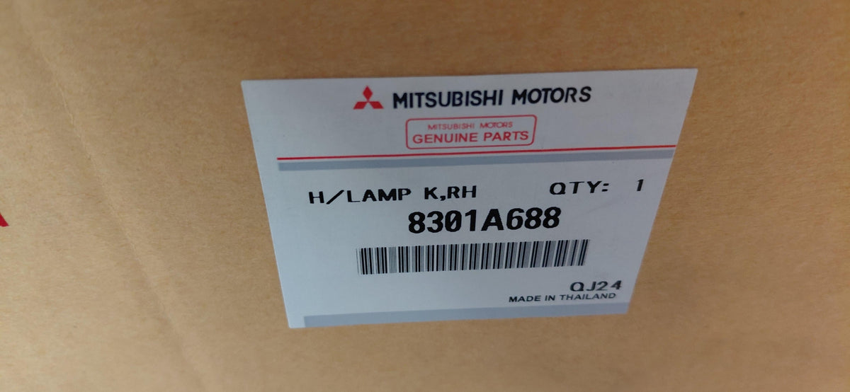 Original OE MITSUBISHI Scheinwerfer 8301A688