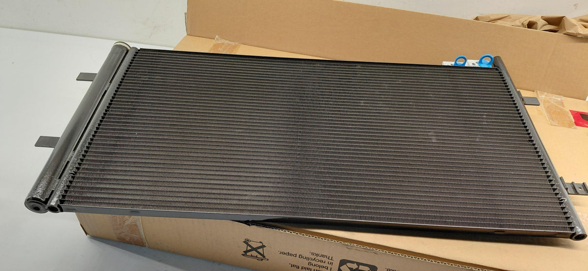 Original AUDI RSQ3 8U Klimakondensator 8U0260401B