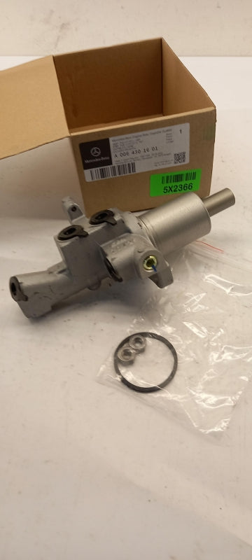 Original OE MERCEDES-BENZ Hauptbremszylinder A0064301601