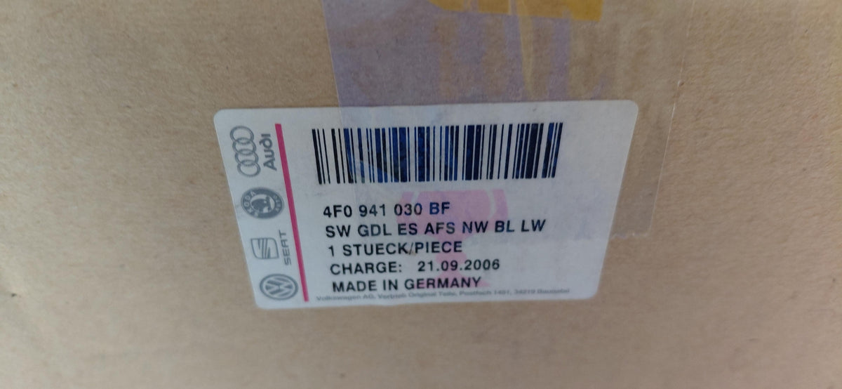 Original OE Volkswagen Scheinwerfer 4F0941030BF